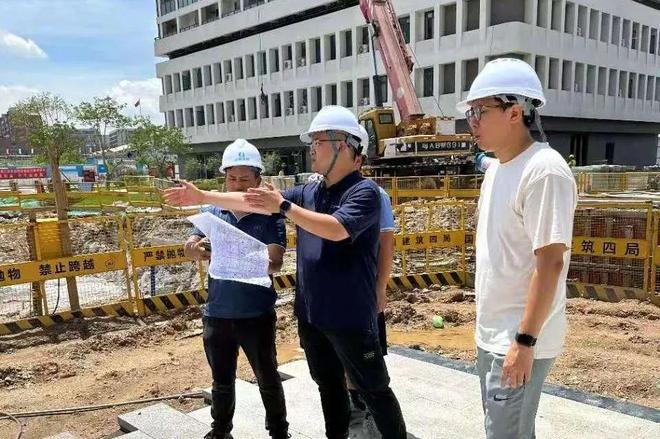 南宫ng28官网版致敬劳动者·新院区建立特辑 保卫医之重器保护“性命引擎”(图2)